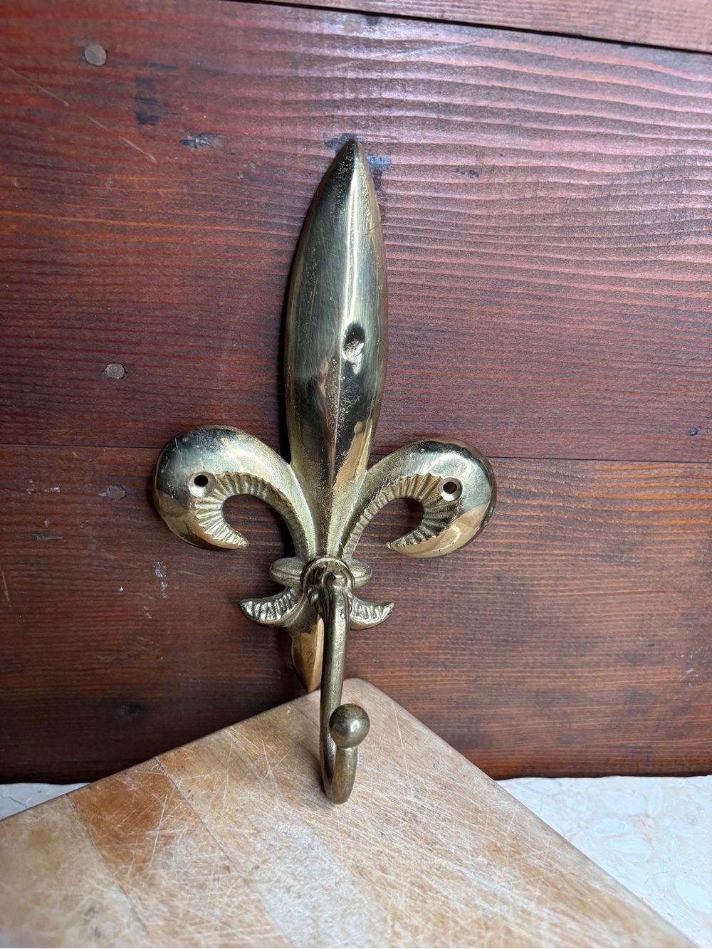 Vintage Gold Brass Fleur de Lis Decorative Single Hook Wall Hook